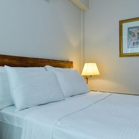 Central Hotel 츠할투보 외부 사진